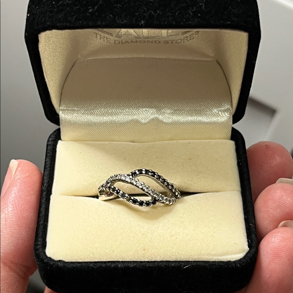 Genuine Black + White Diamonds Twist Ring